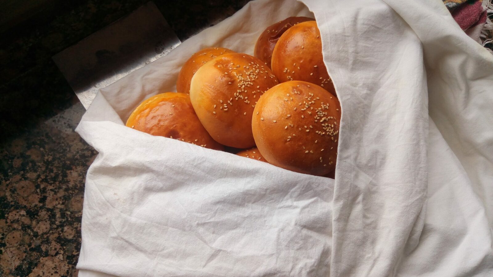 BURGER BUNS con licoli Pasticceria moderna - corsi on line di pasticceria - ricette di pasticceria - sito web di pasticceria - Silvia Brunzin pasticcera