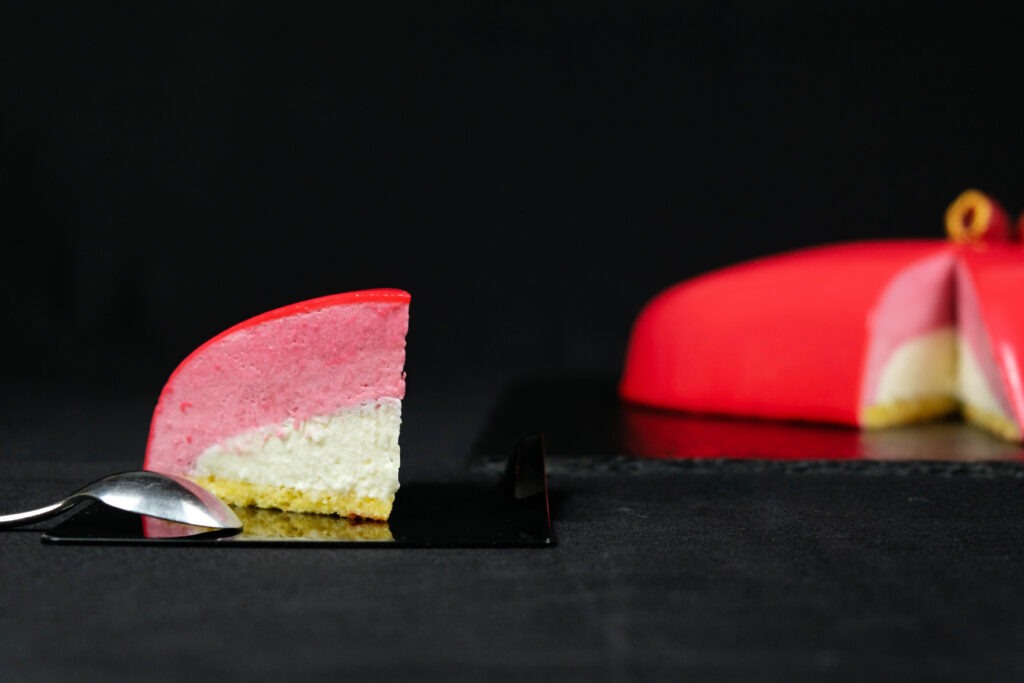 pasticceria moderna di base torta a cuore rossa silvia brunzin