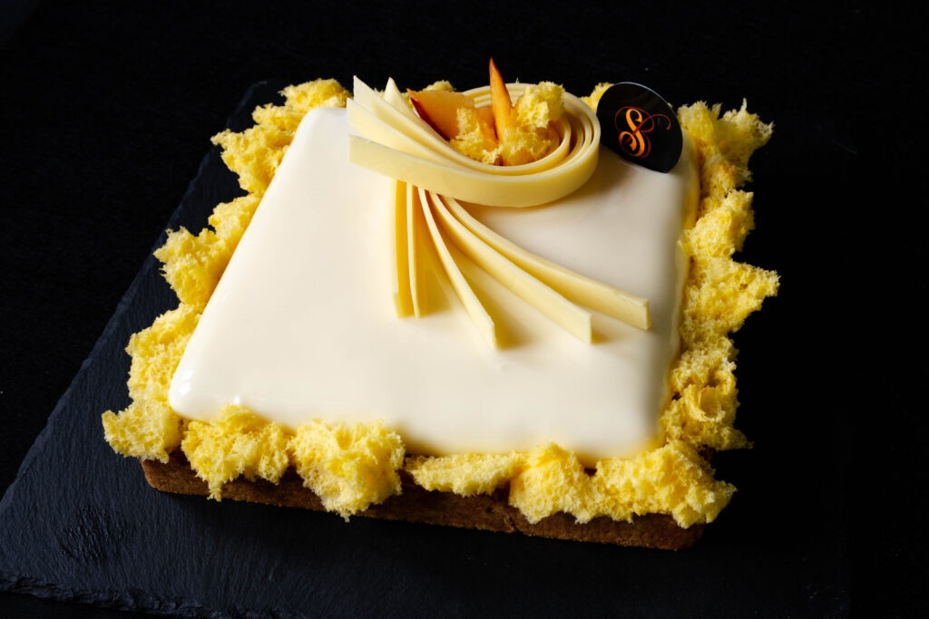 crostata moderna fresco incontro pesca limone nocciola farina integrale