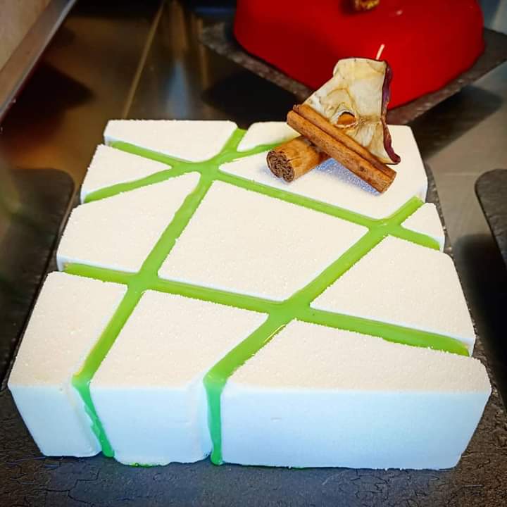 FB_IMG_1678050363047 FB IMG 1678050363047 Silvia Brunzin - Corsi on line di pasticceria moderna